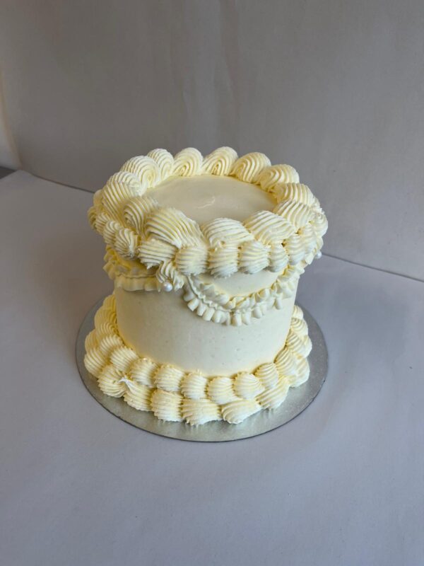 Vintage Celebration Cake - Image 3