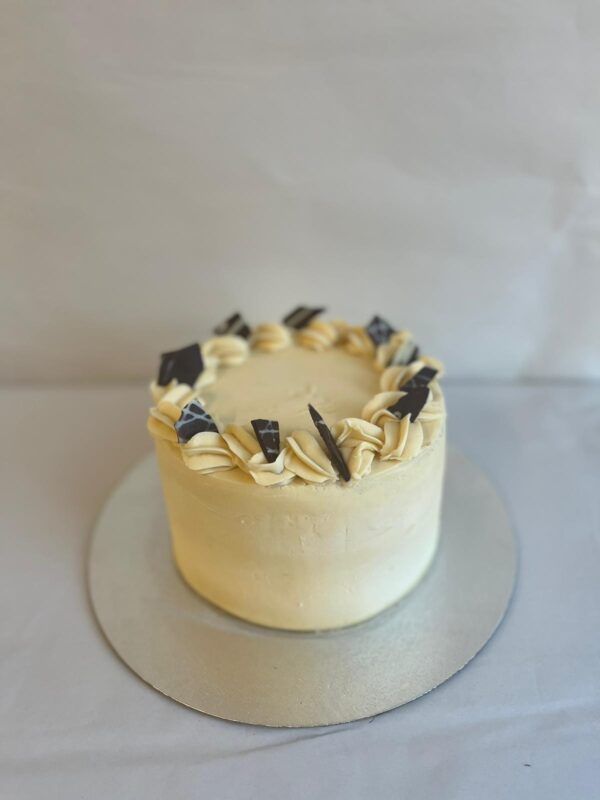 White Mocha Cake - Image 3